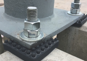 Semelle de réglage et d'isolation pour Massif